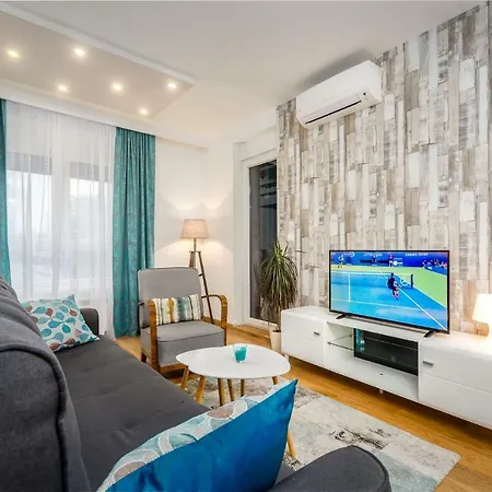 Apartment Tirena *
